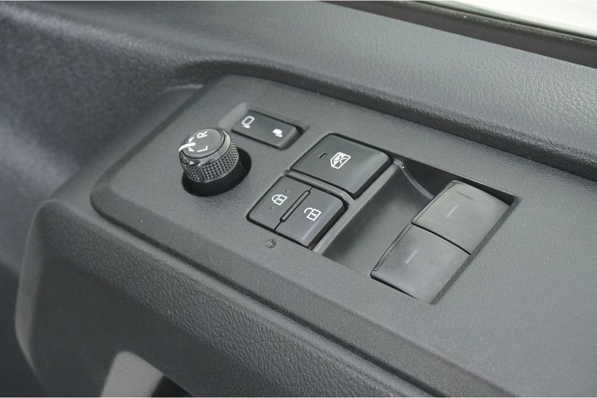 2019 Toyota Hiace Commuter GDH322R