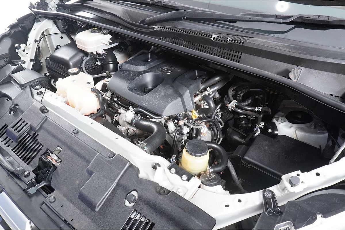 2019 Toyota Hiace Commuter GDH322R