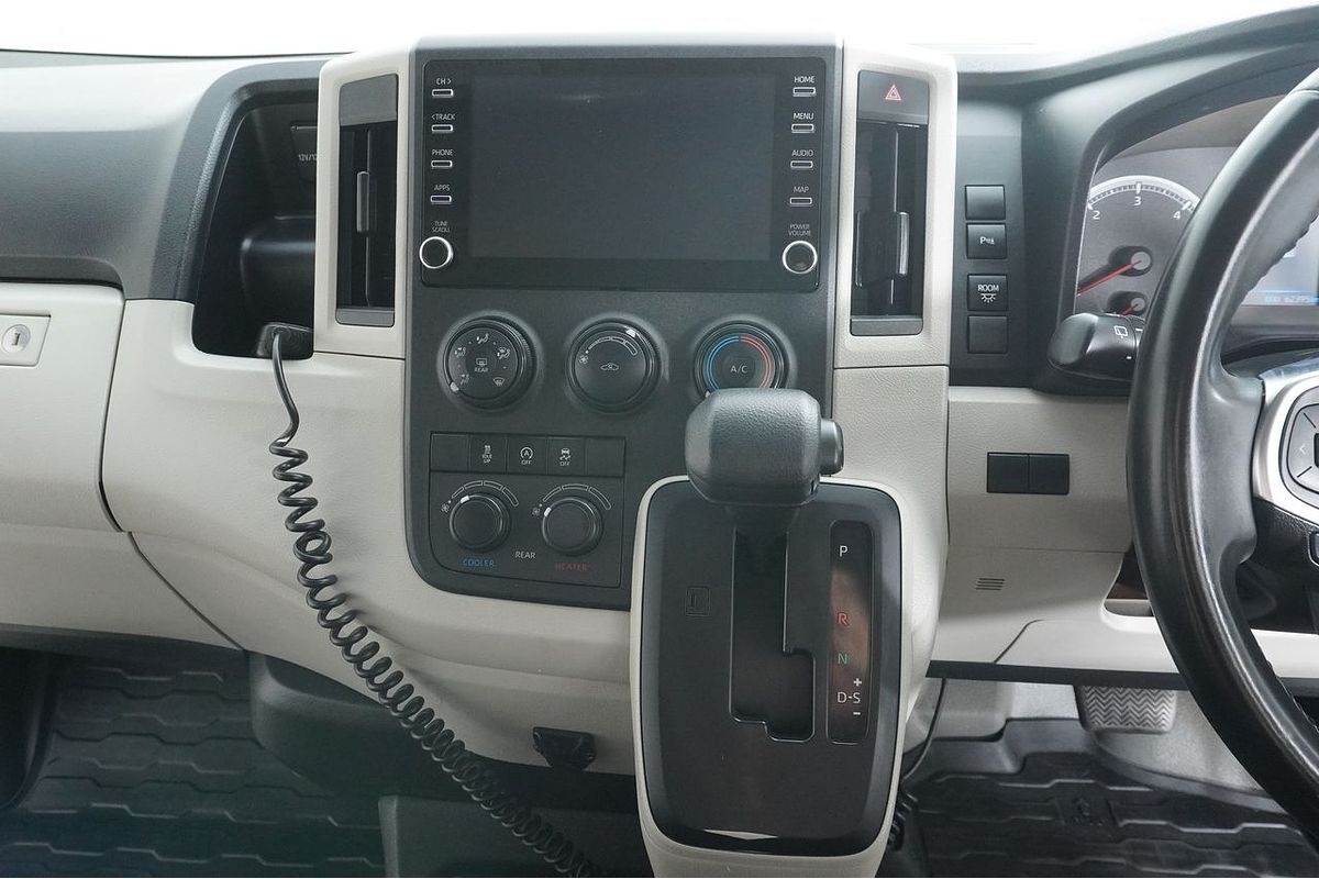 2021 Toyota HIACE SLWB COMMUTER (12 SEATS) GDH322R