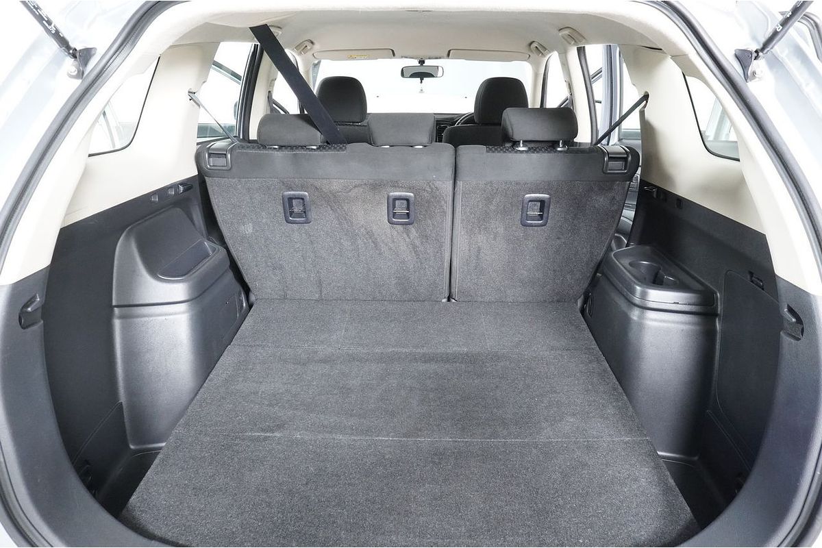 2013 Mitsubishi OUTLANDER ES (4x2) ZJ