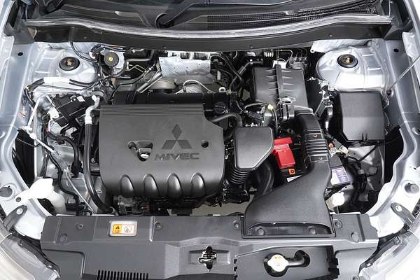2013 Mitsubishi OUTLANDER ES (4x2) ZJ