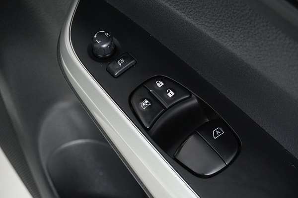 2020 Nissan Navara ST-X (4x4) (LEATHER TRIM) D23 SERIES 4 MY20 4X4