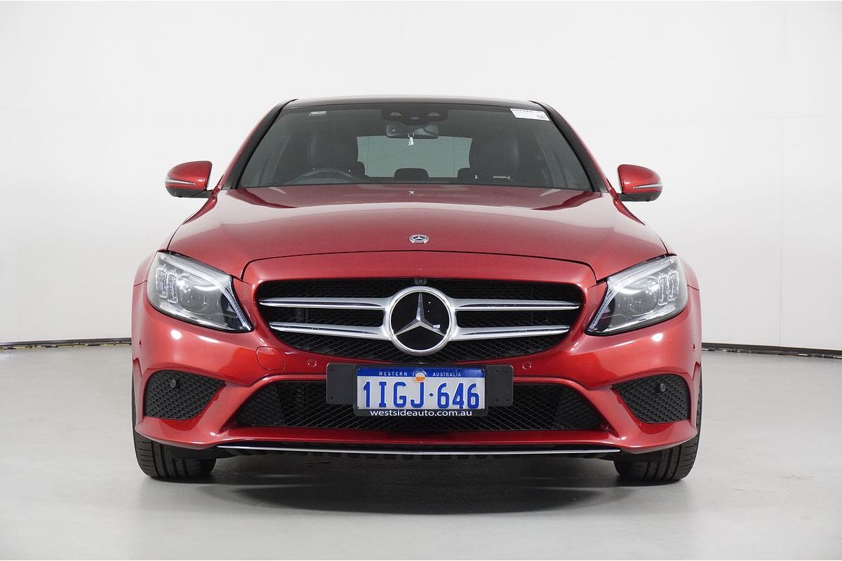 Vehicle photo 2