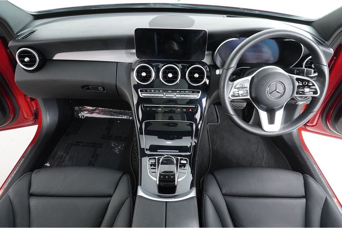 Vehicle photo 9