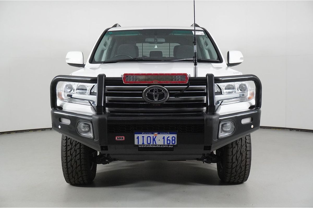 Vehicle photo 2