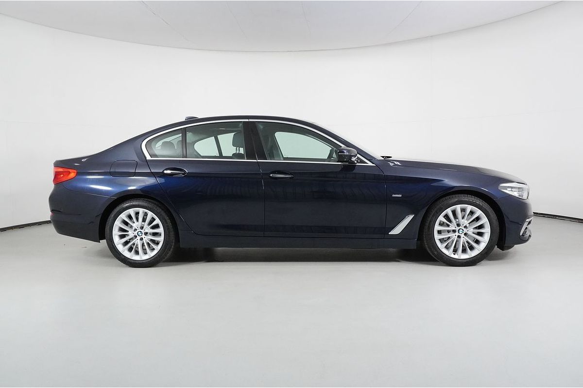 2019 BMW 5 30i LUXURY LINE G30 MY18