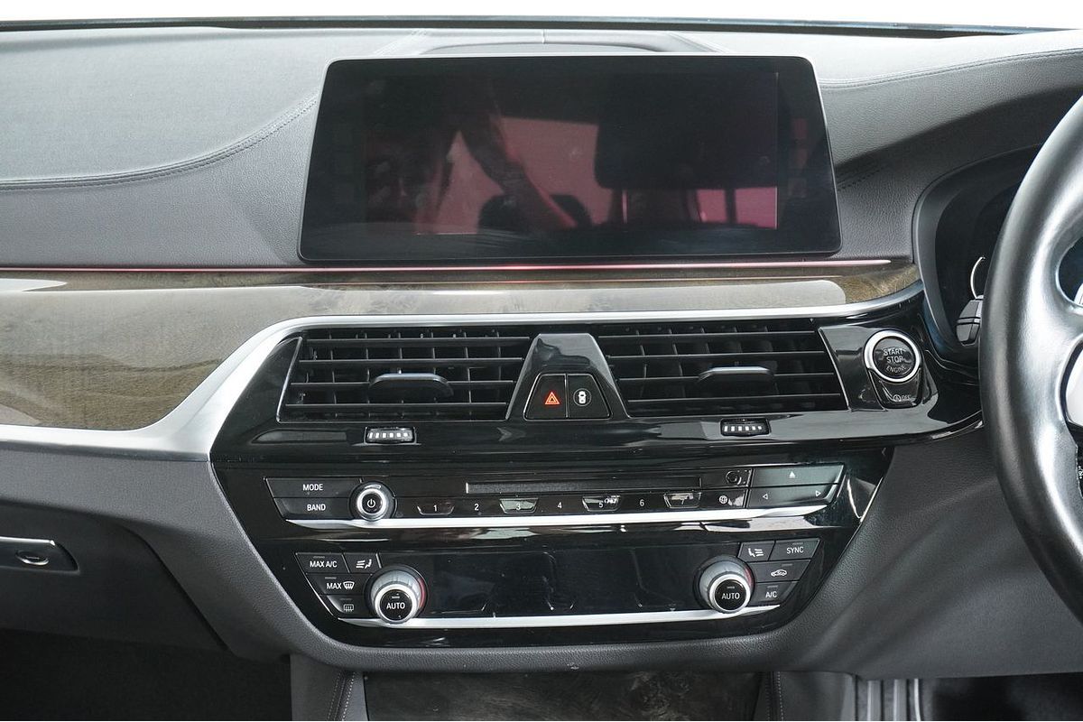 2019 BMW 5 30i LUXURY LINE G30 MY18