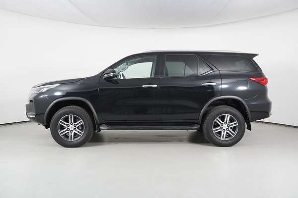 2022 Toyota FORTUNER GXL PREMIUM INTERIOR GUN156R