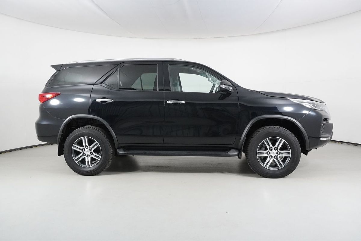 2022 Toyota FORTUNER GXL PREMIUM INTERIOR GUN156R