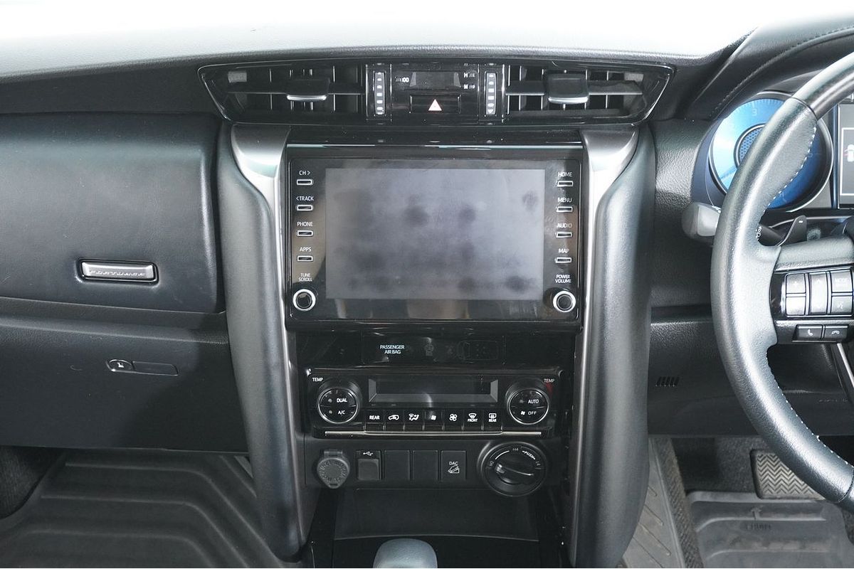 2022 Toyota FORTUNER GXL PREMIUM INTERIOR GUN156R
