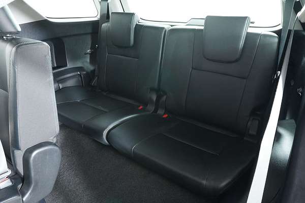 2022 Toyota FORTUNER GXL PREMIUM INTERIOR GUN156R
