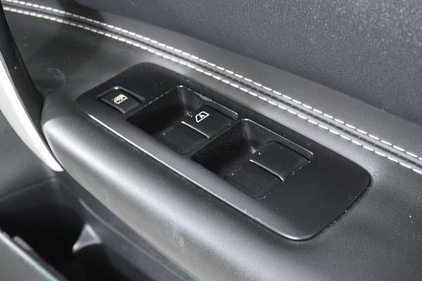 2013 Nissan DUALIS Ti-L (4x2) J10 MY13