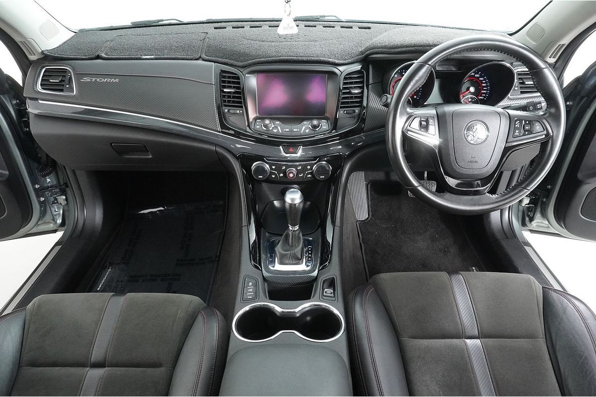 Vehicle photo 9