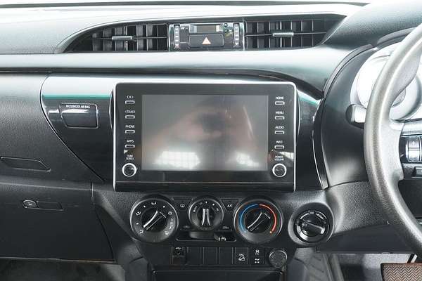 2021 Toyota HILUX SR (4x4) GUN126R FACELIFT 4X4