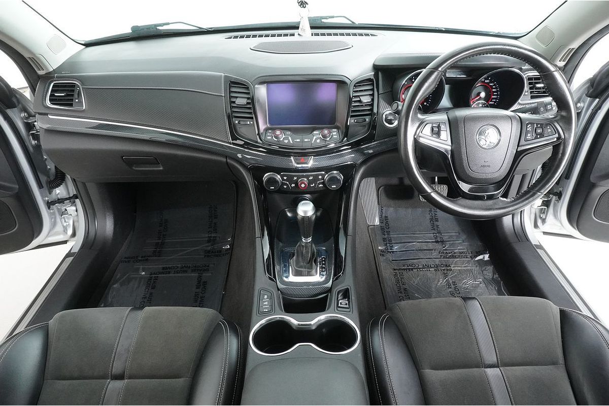 Vehicle photo 9