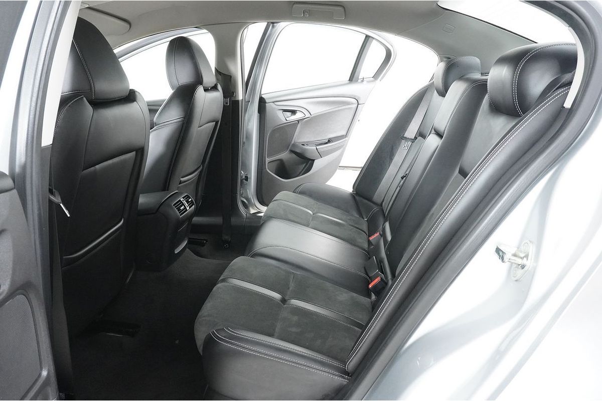 2016 Holden COMMODORE SV6 VF II