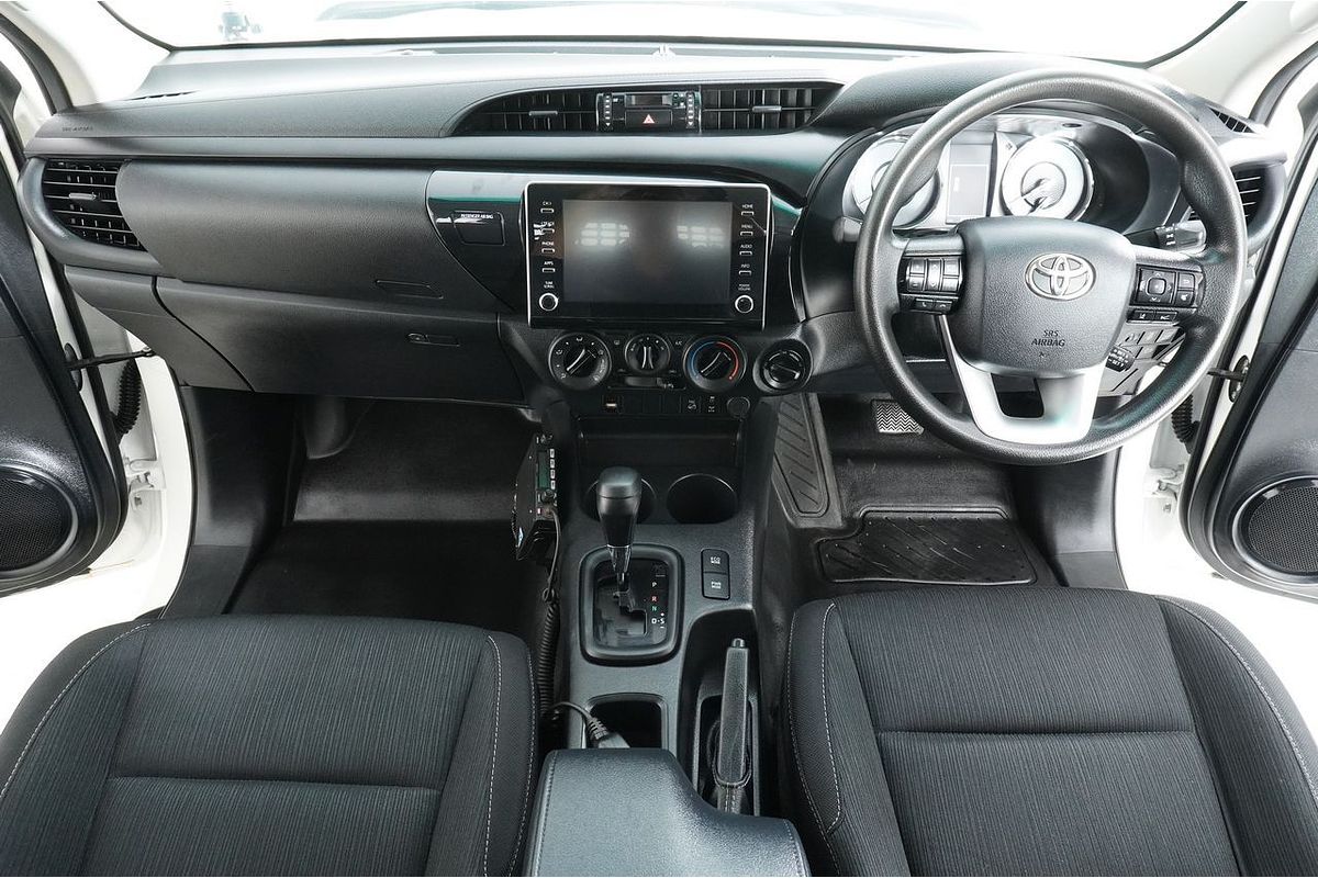 2021 Toyota HILUX SR (4x4) GUN126R FACELIFT 4X4