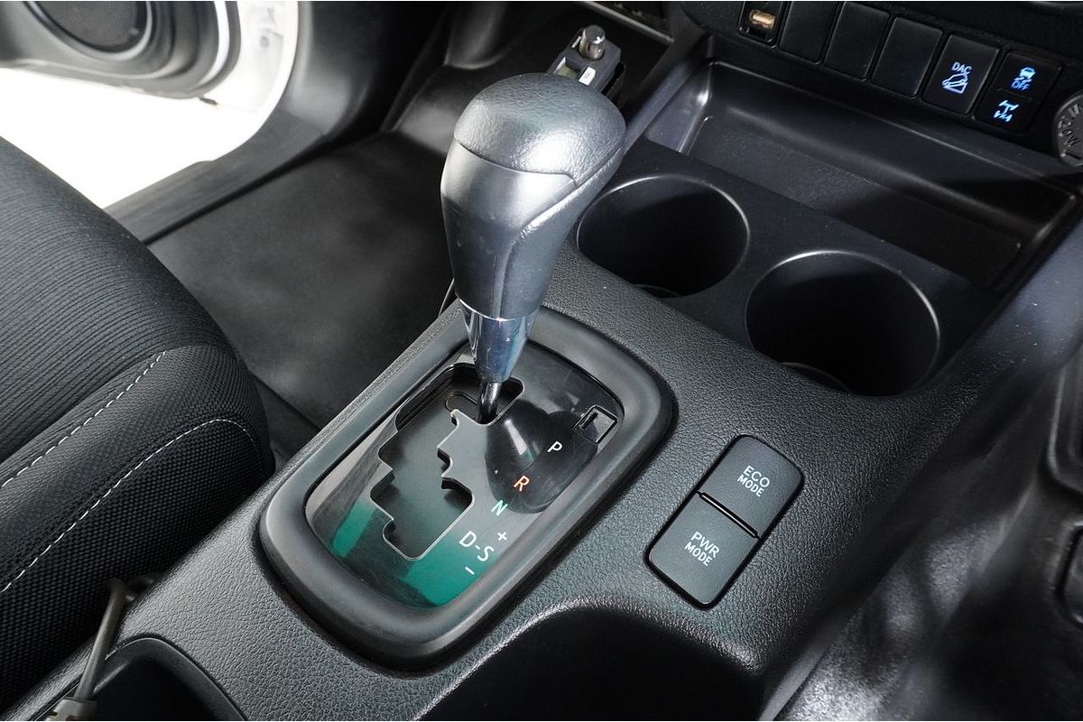 2021 Toyota HILUX SR (4x4) GUN126R FACELIFT 4X4