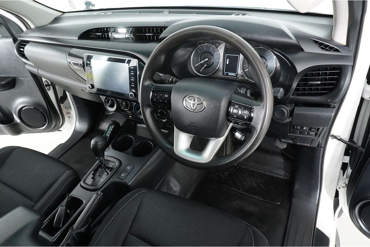 2021 Toyota HILUX SR (4x4) GUN126R FACELIFT 4X4