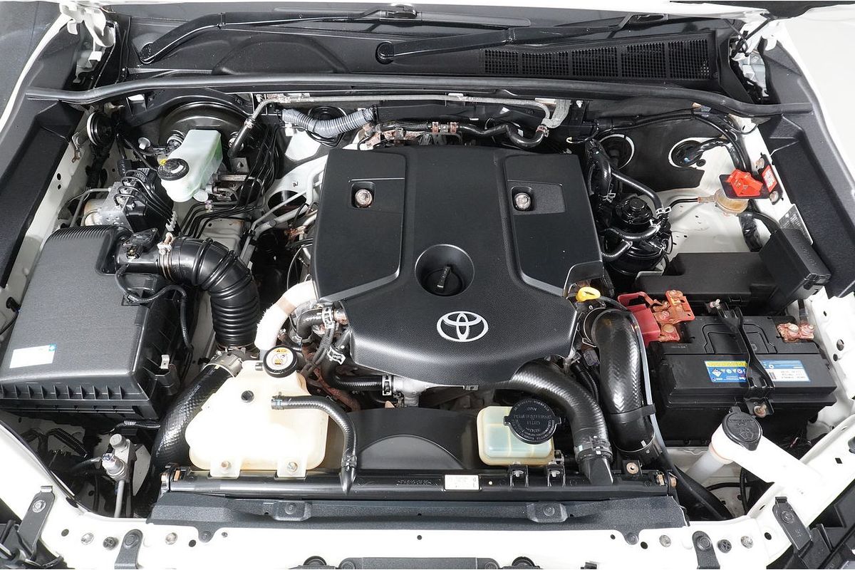 2021 Toyota HILUX SR (4x4) GUN126R FACELIFT 4X4