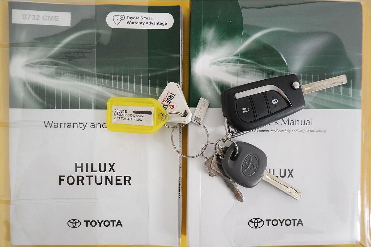 2021 Toyota HILUX SR (4x4) GUN126R FACELIFT 4X4