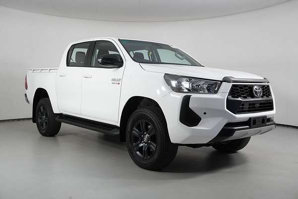 2024 Toyota HILUX SR (4x4) GUN126R 4X4