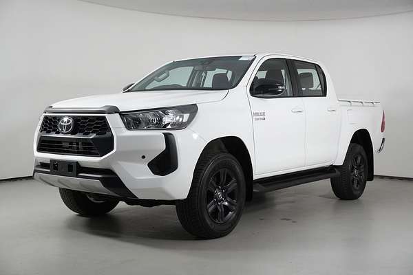 2024 Toyota HILUX SR (4x4) GUN126R 4X4