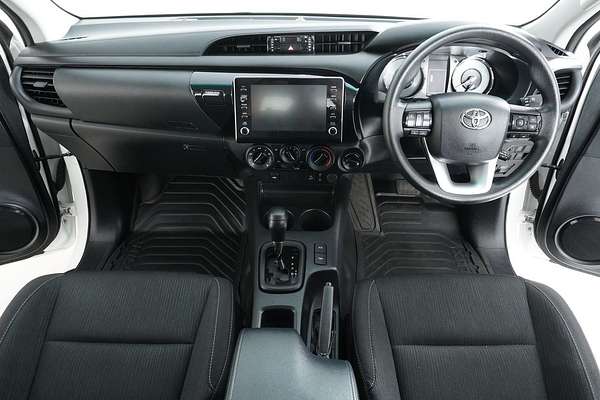 2024 Toyota HILUX SR (4x4) GUN126R 4X4