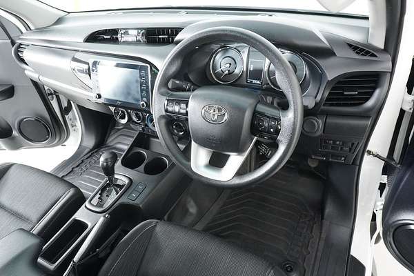 2024 Toyota HILUX SR (4x4) GUN126R 4X4
