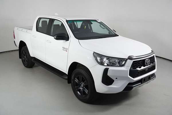 2024 Toyota HILUX SR (4x4) GUN126R 4X4