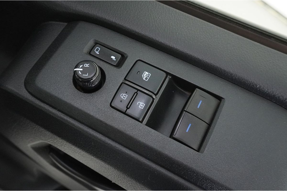 2020 Toyota Hiace Commuter GDH322R