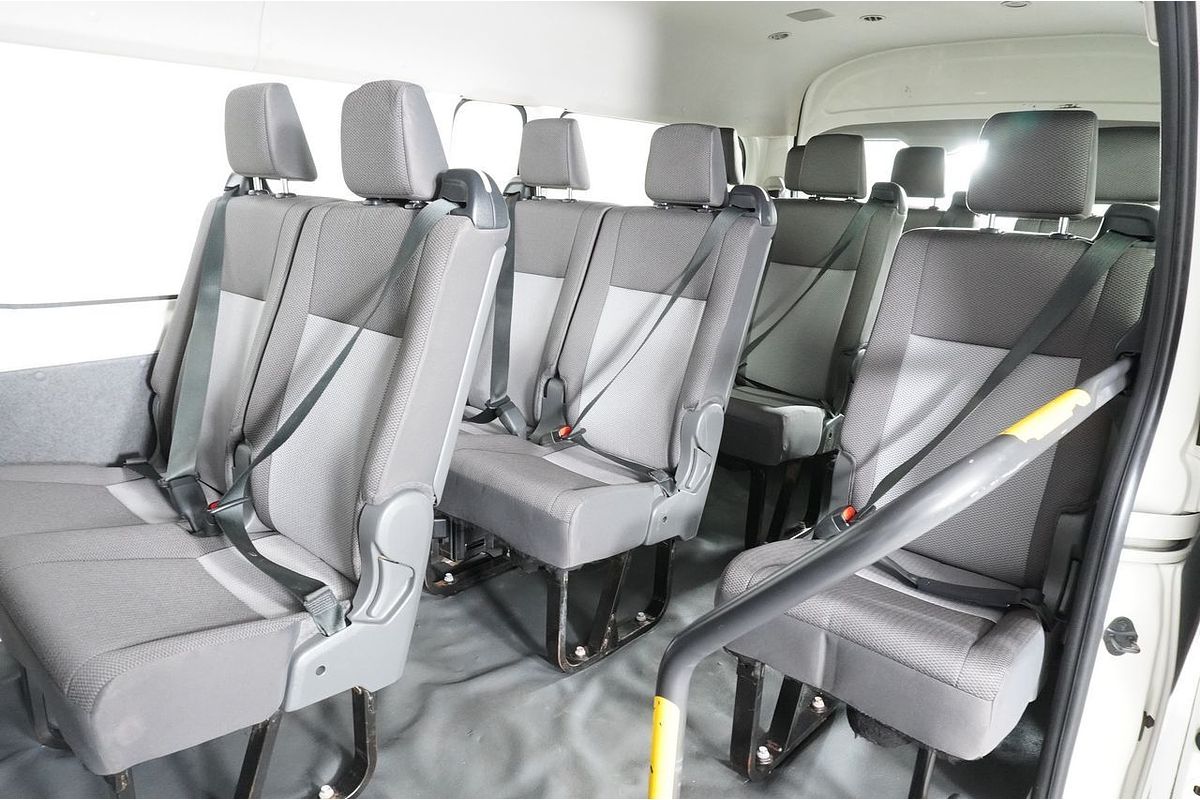2020 Toyota Hiace Commuter GDH322R