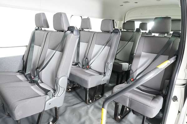 2020 Toyota Hiace Commuter GDH322R
