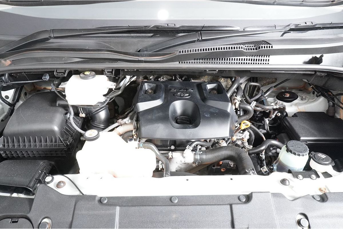 2020 Toyota Hiace Commuter GDH322R
