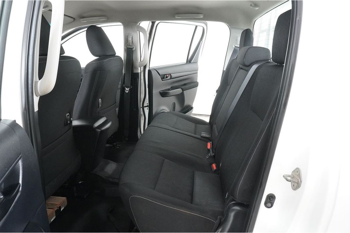2018 Toyota Hilux SR GUN126R 4X4
