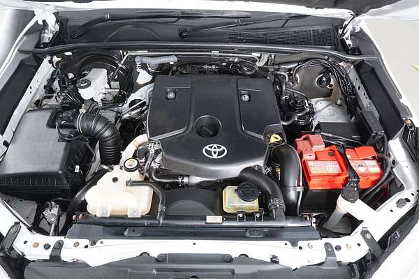 2018 Toyota Hilux SR GUN126R 4X4