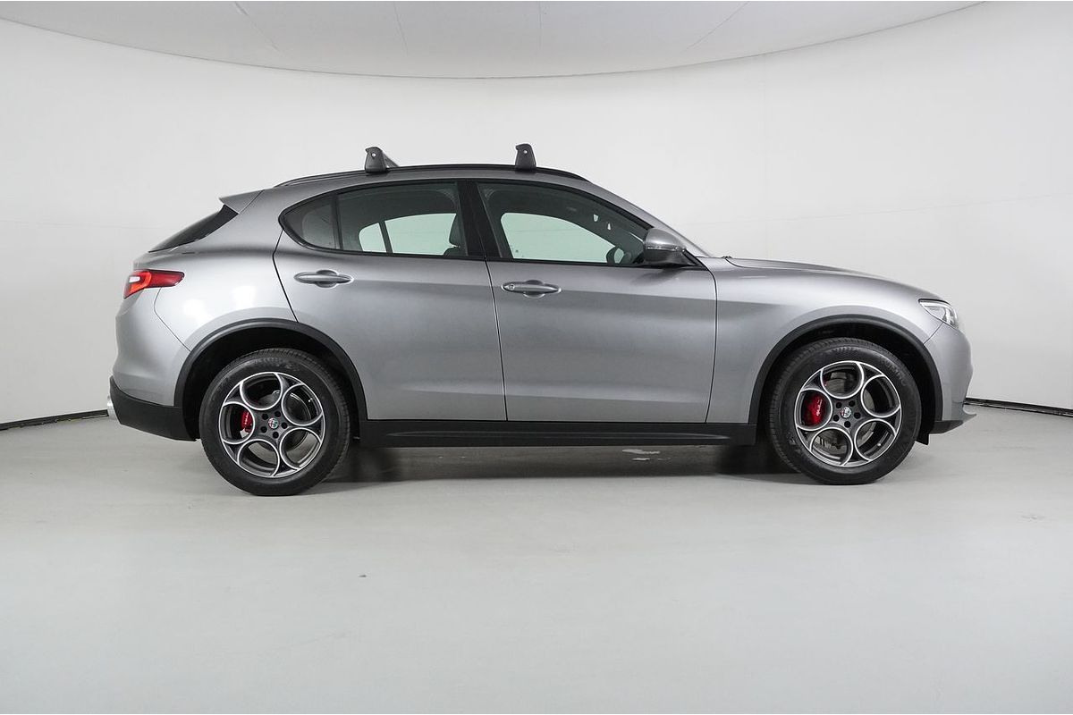 2019 Alfa Romeo STELVIO  949