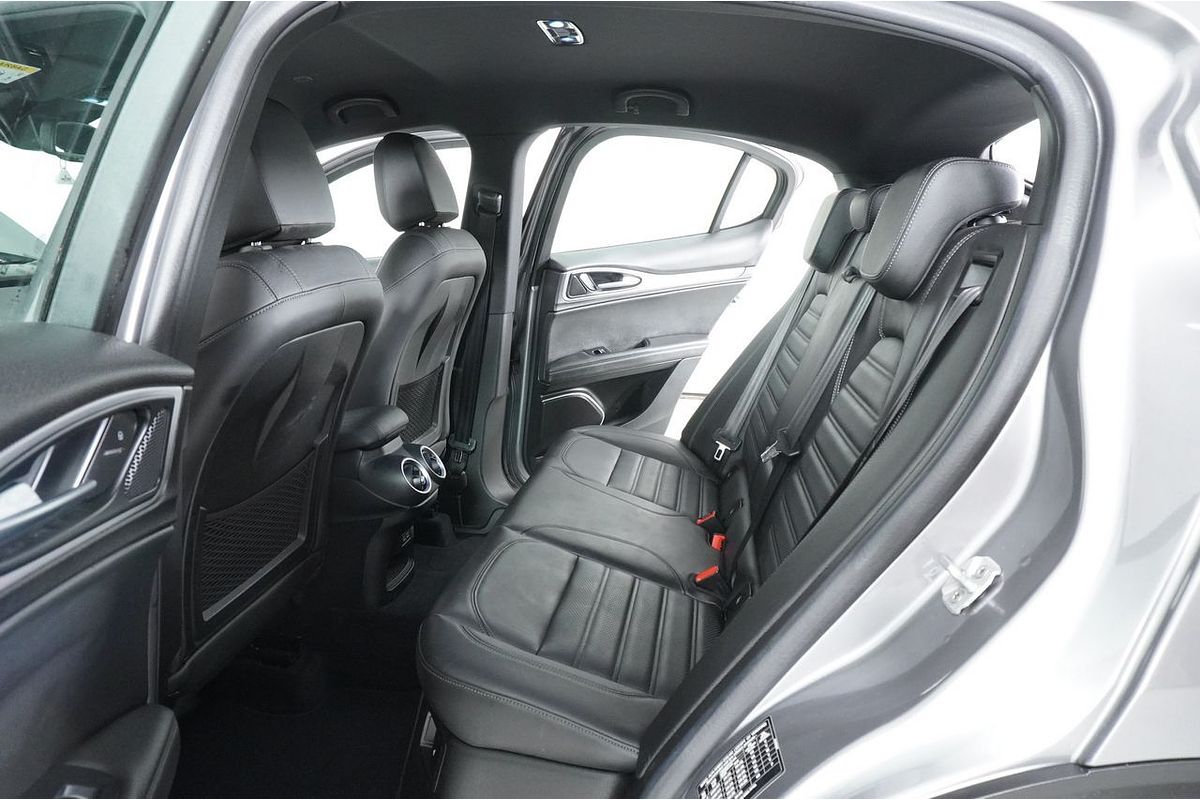 2019 Alfa Romeo STELVIO  949