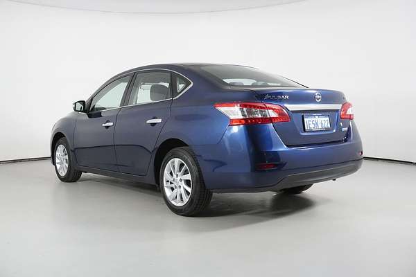 2013 Nissan PULSAR ST B17