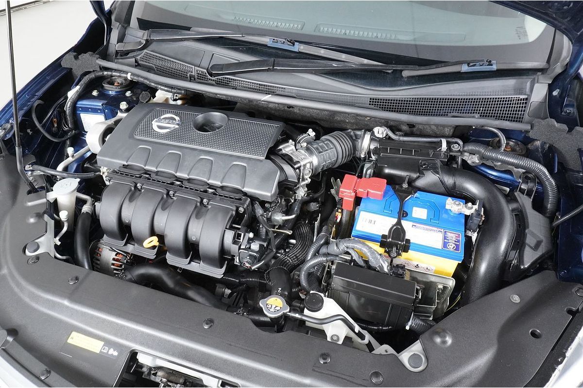 2013 Nissan PULSAR ST B17