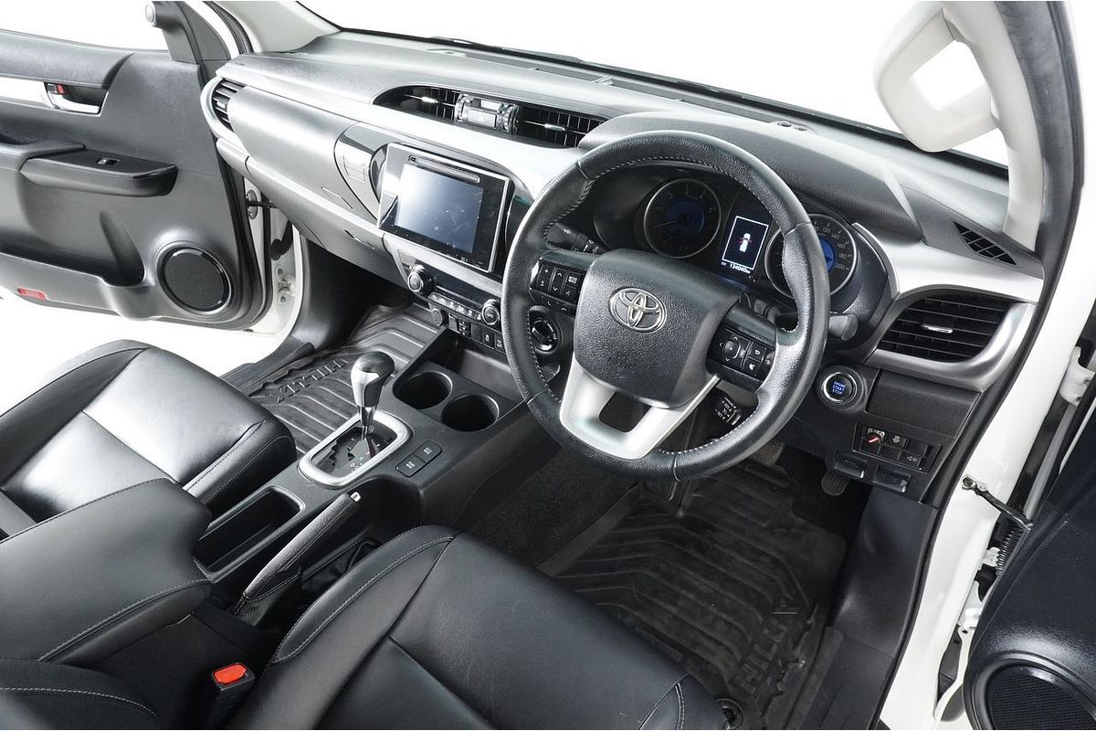 2018 Toyota HILUX SR5 (4x4) GUN126R MY19 4X4