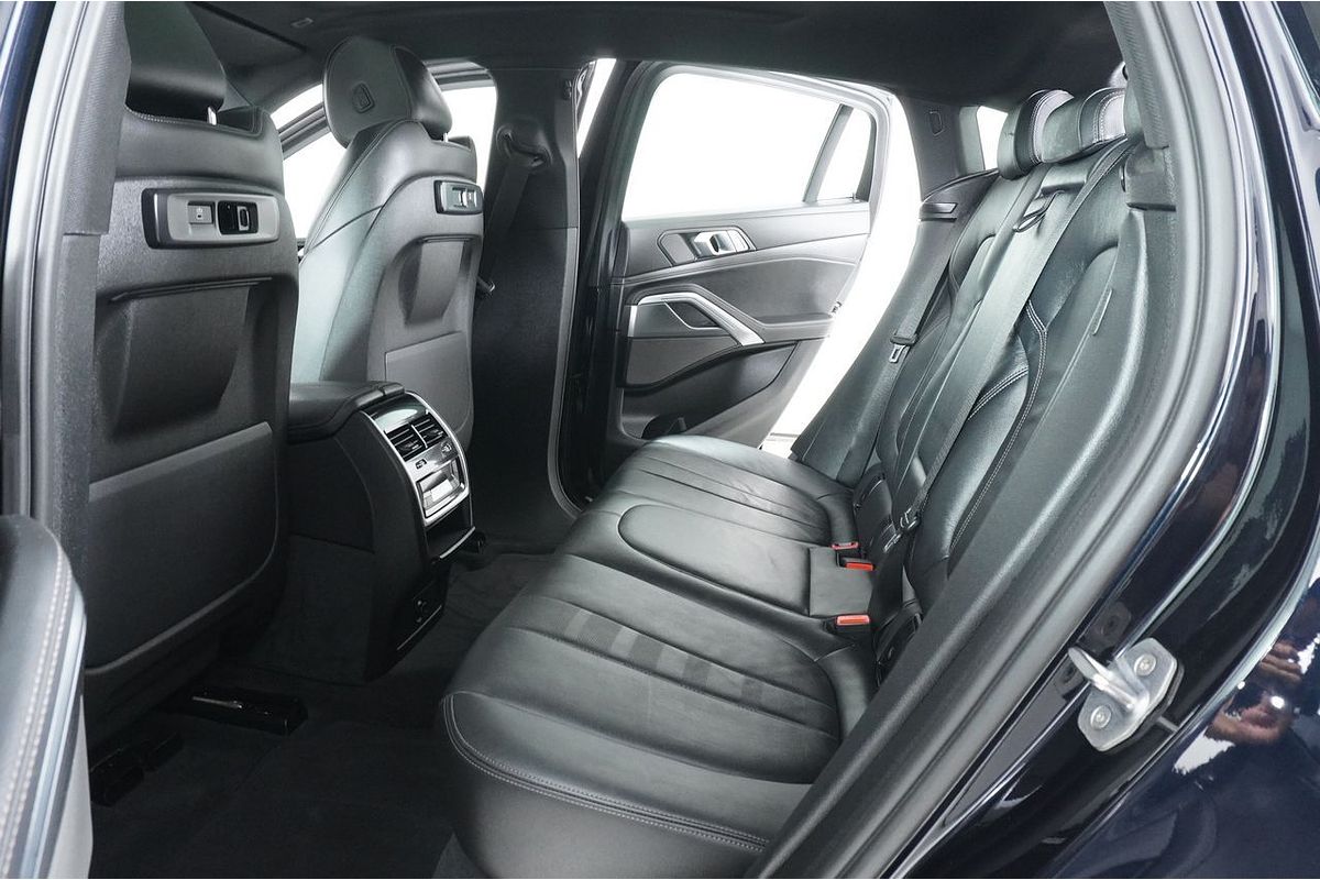 2020 BMW X6 xDRIVE40i M SPORT G06