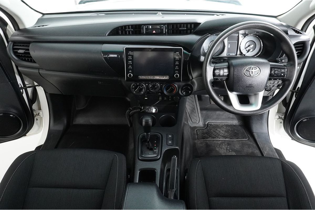 2021 Toyota HILUX SR (4x4) GUN126R FACELIFT 4X4