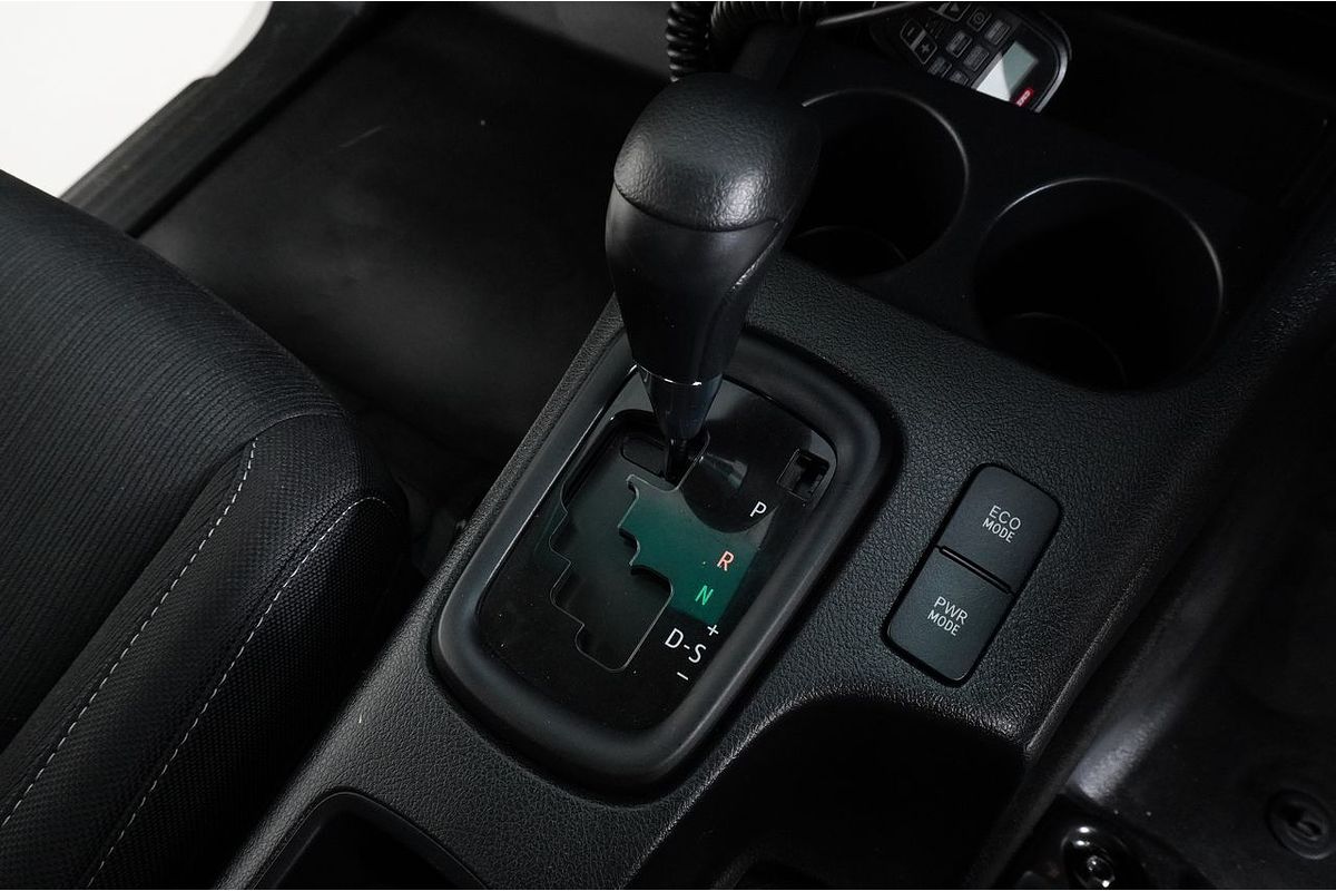 2021 Toyota HILUX SR (4x4) GUN126R FACELIFT 4X4