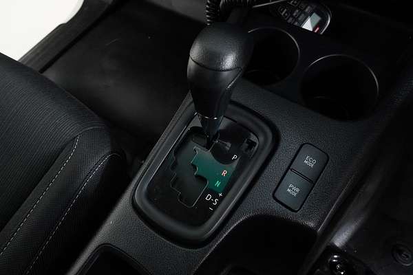 2021 Toyota HILUX SR (4x4) GUN126R FACELIFT 4X4