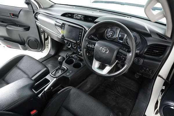 2021 Toyota HILUX SR (4x4) GUN126R FACELIFT 4X4