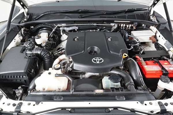 2021 Toyota HILUX SR (4x4) GUN126R FACELIFT 4X4