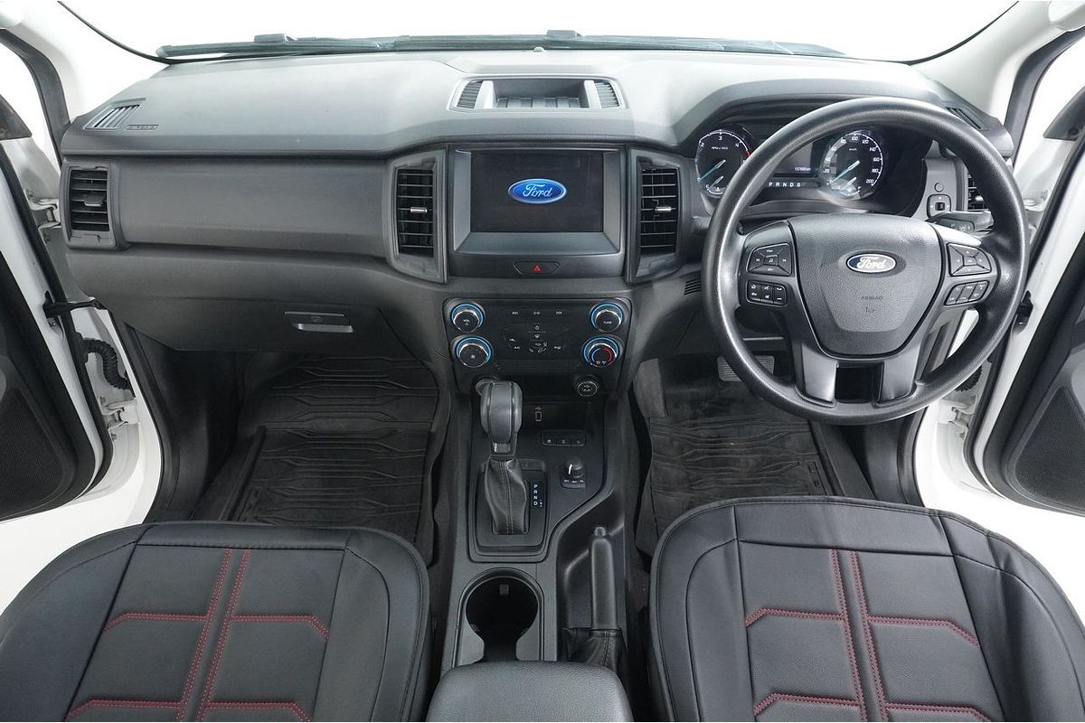 Vehicle photo 9