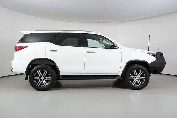 2022 Toyota FORTUNER GXL GUN156R