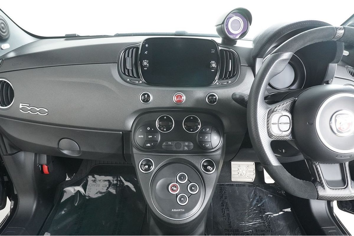 Vehicle photo 9